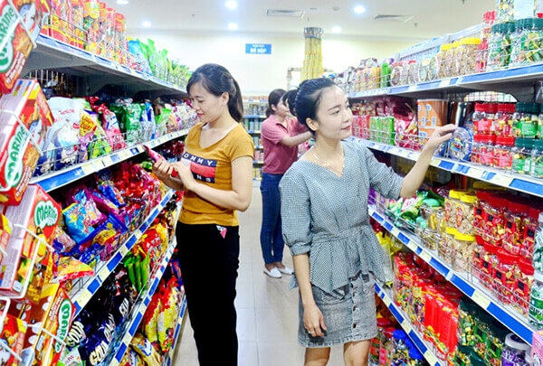 Lắp đặt hệ thống camera giám sát siêu thị tại các quầy trưng bày sản phẩm
