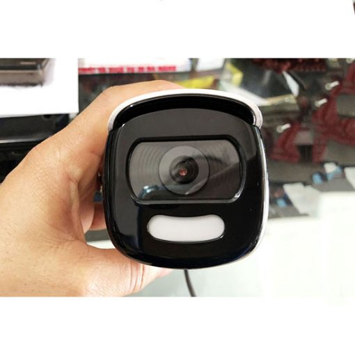 Hình Mẫu Camera Hikvision HD-TVI DS-2CE10DFT-F Ống Kính Sắc Nét